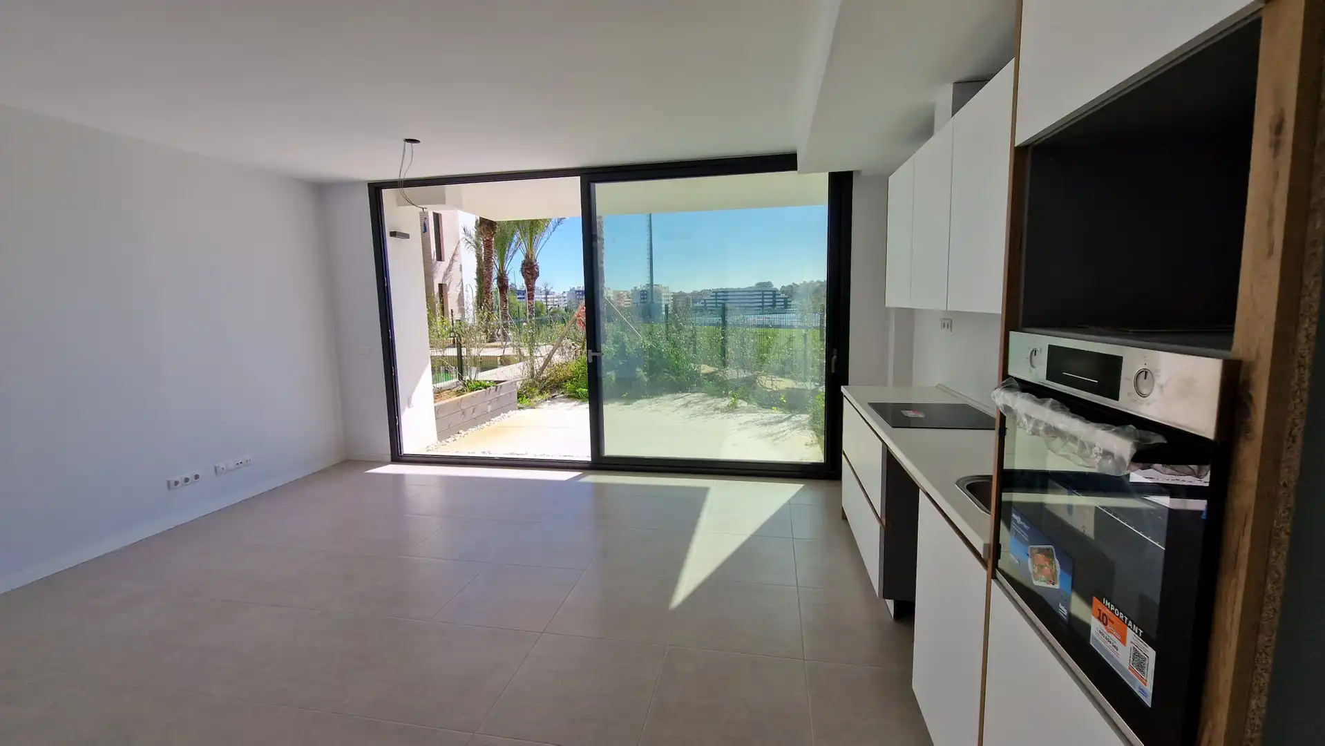 Cocina de Planta baja en venta en Estepona con Aire acondicionado, Jardín privado y Terraza