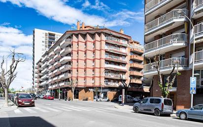 Vista exterior de Pis en venda en Igualada amb Terrassa i Balcó