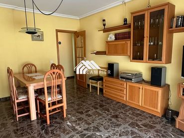 Wohnung mit Balkon zum Verkauf in Calle Cáceres