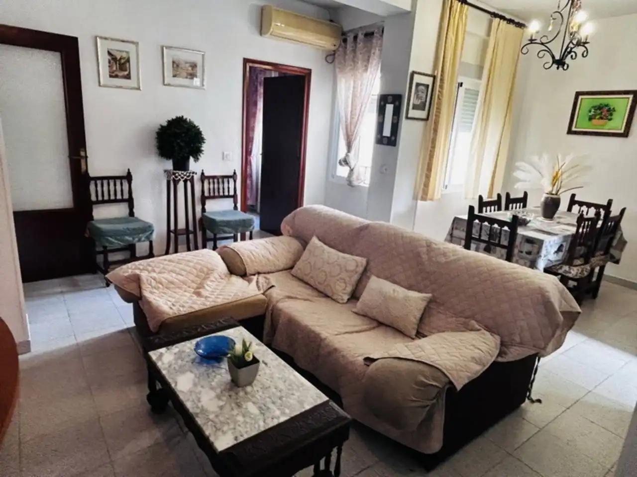 Sala de estar de Piso en venta en Almuñécar con Aire acondicionado y Amueblado