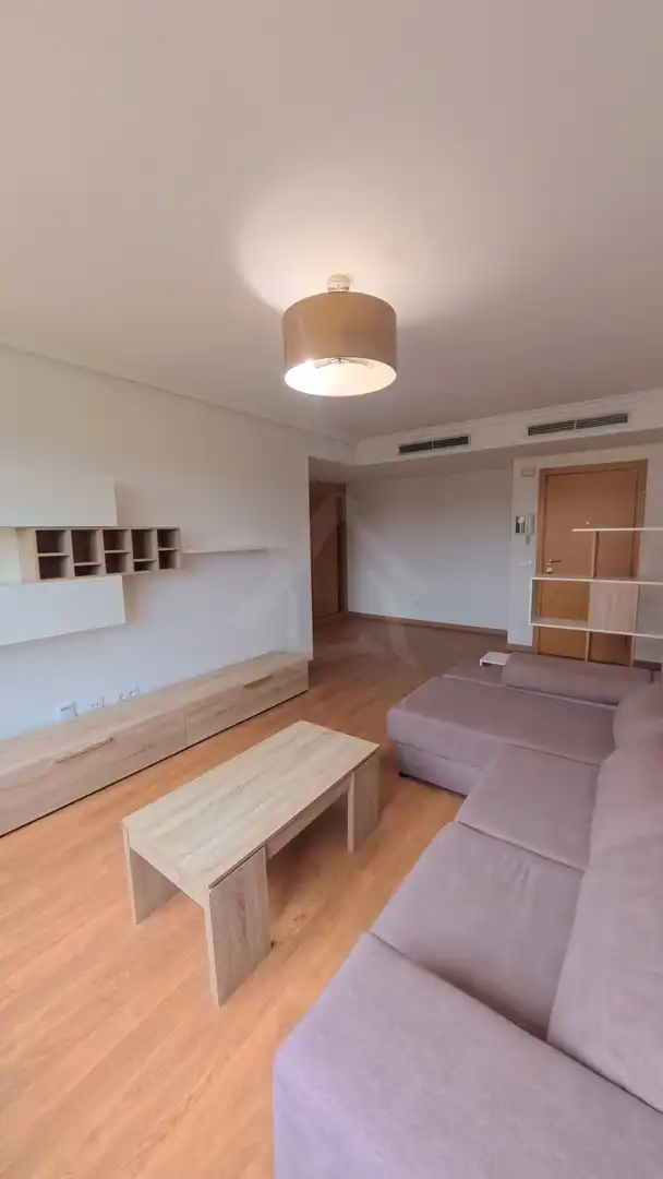 Sala de estar de Piso en venta en Lardero con Calefacción, Jardín privado y Parquet