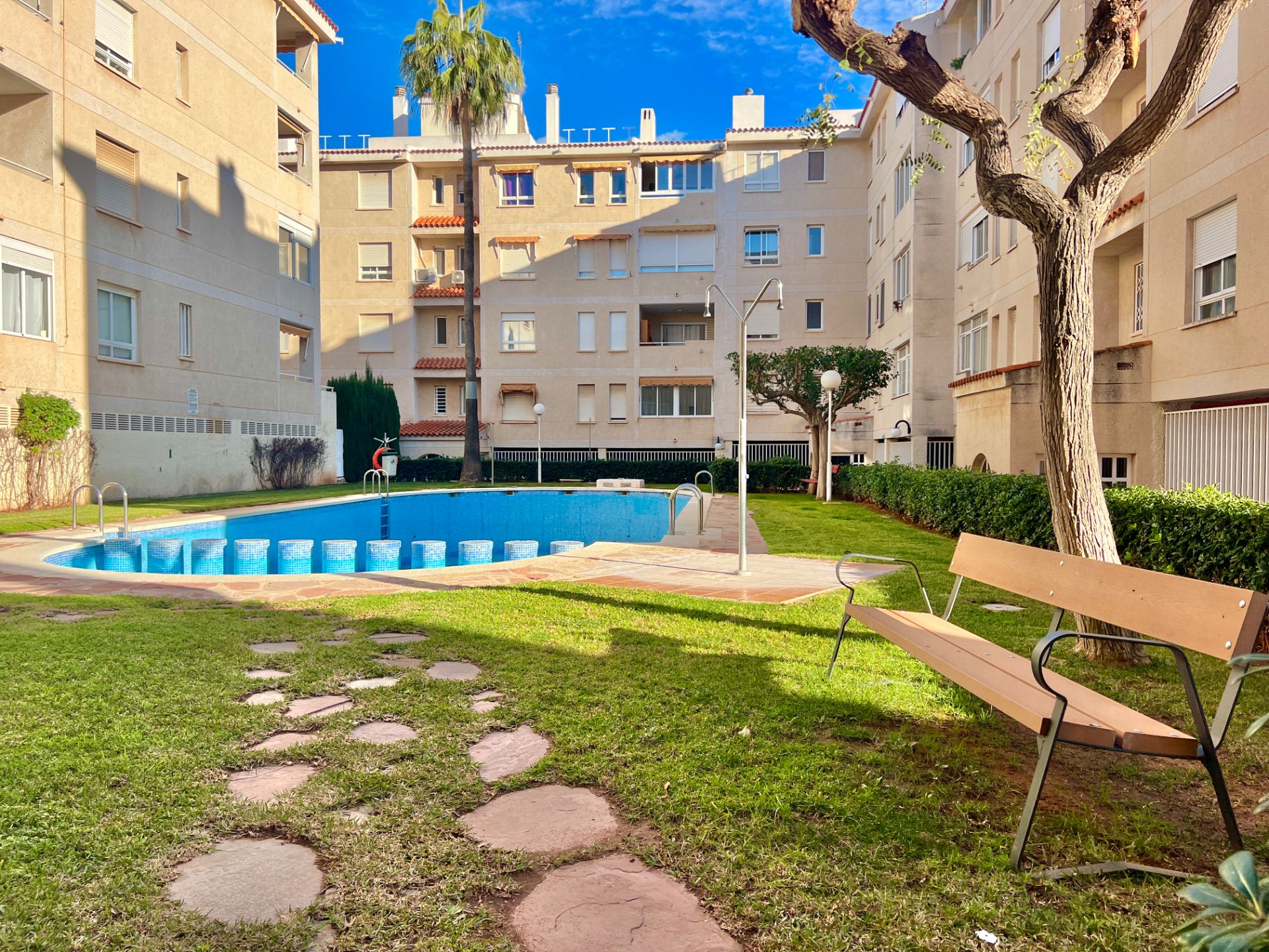 Swimming pool of Flat for sale in Benicasim / Benicàssim  with Furnished and Community pool