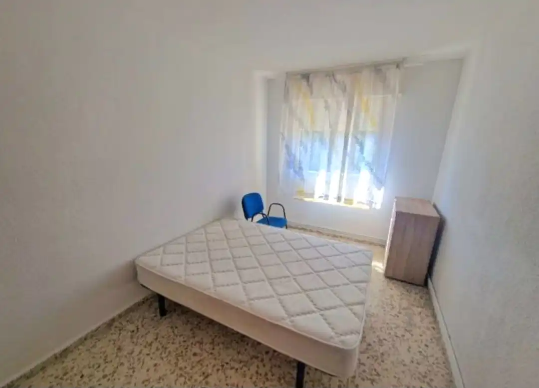 Bedroom of Flat for rent in Zaidín
