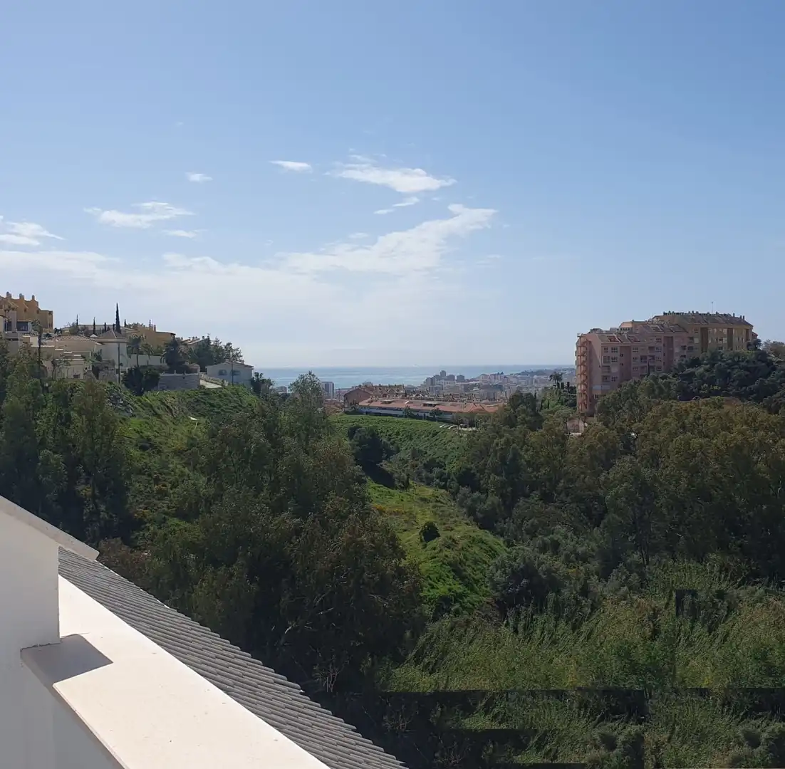Vista exterior de Ático en venta en Fuengirola con Calefacción, Terraza y Trastero