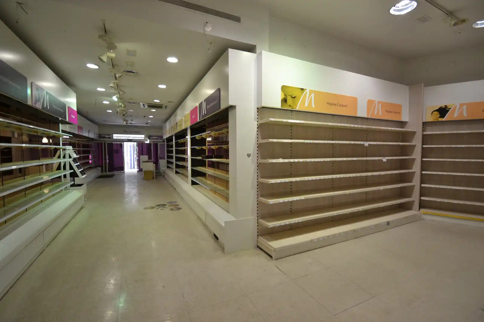 Locale commerciale in vendita a Calle Rey 15, imagen 3