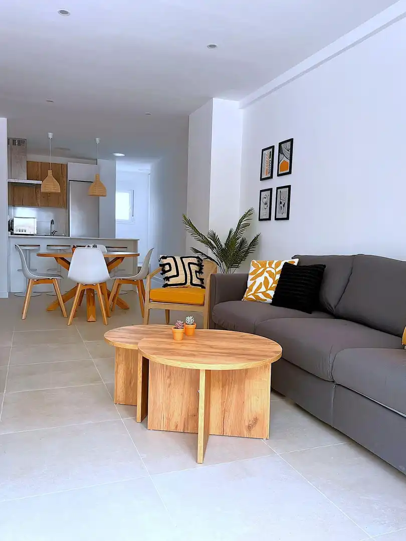 Sala d'estar de Planta baixa en venda en Benidorm amb Aire condicionat, Moblat i Piscina comunitària