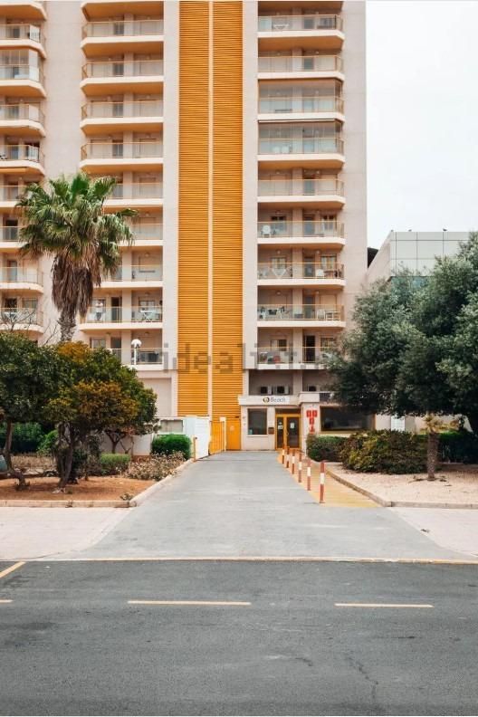 Vista exterior de Estudi en venda en Calpe / Calp amb Aire condicionat, Terrassa i Balcó