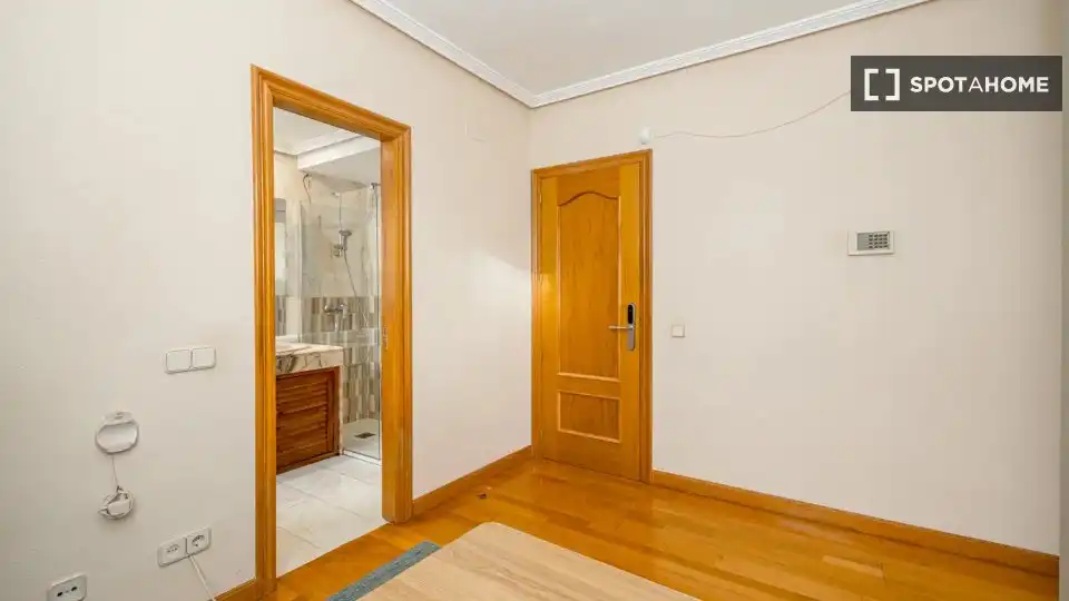 Habitació a Conde Orgaz - Piovera