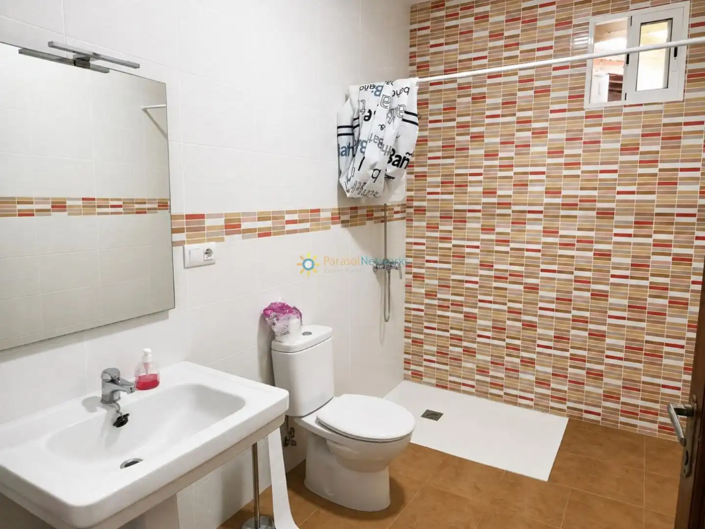 Baño de Casa adosada en venta en Alcàntera de Xúquer con Jardín privado, Terraza y Trastero