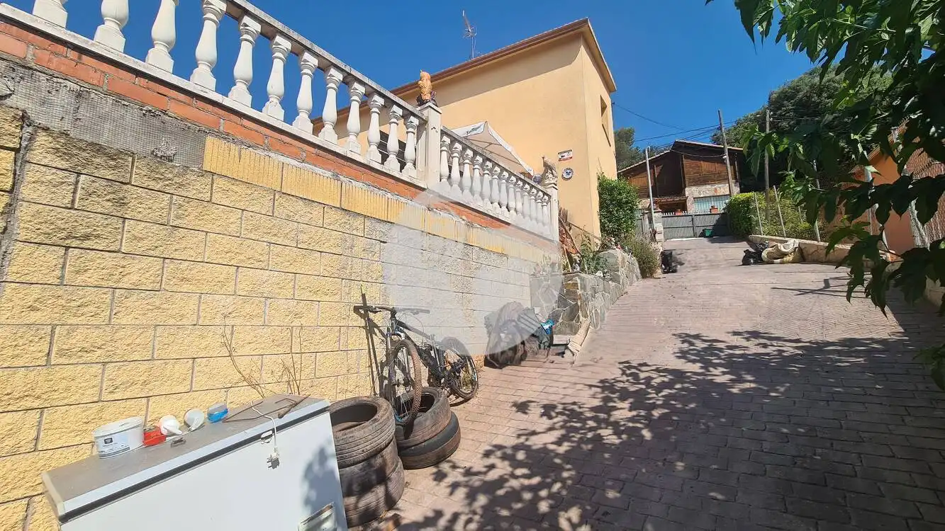 Vista exterior de Casa o xalet en venda en Vacarisses amb Calefacció i Terrassa