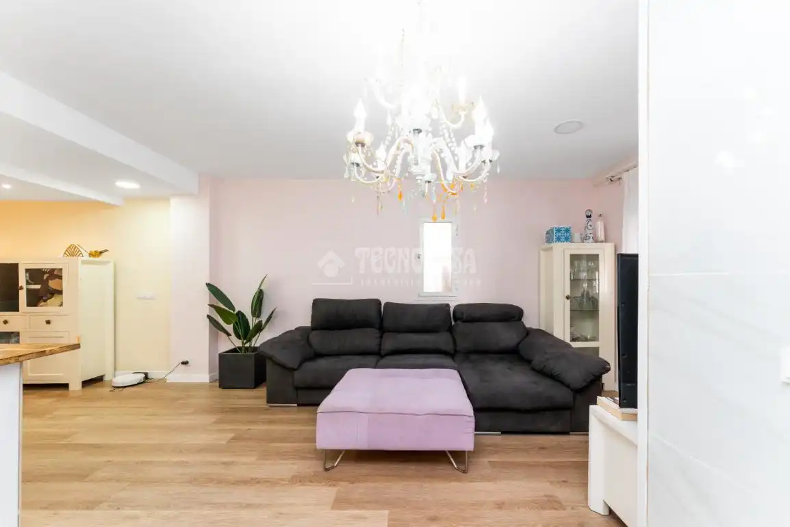 Wohnzimmer von Wohnung zum Verkauf in Cornellà de Llobregat mit Klimaanlage und Parkett