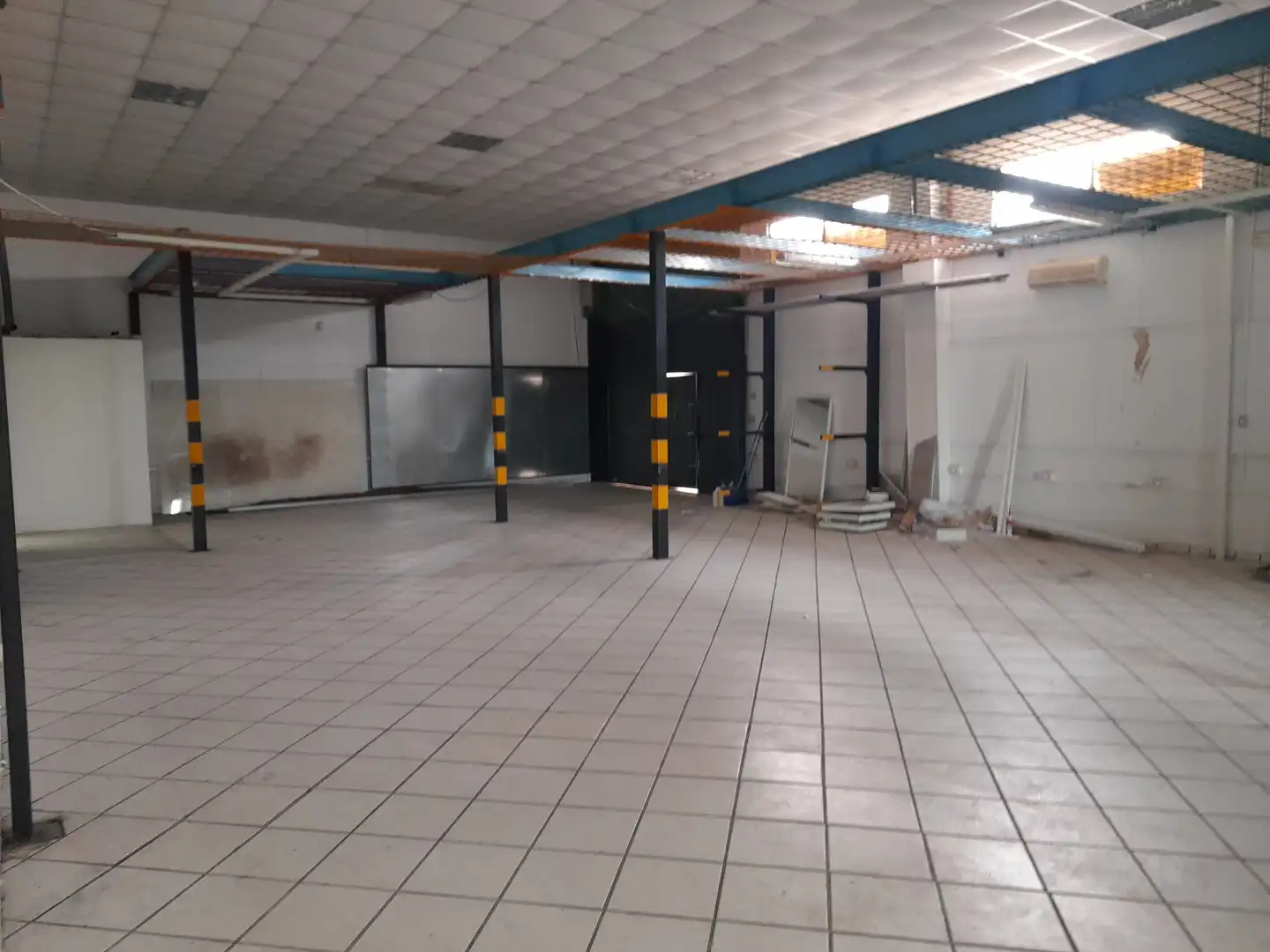 Nau industrial de lloguer en La Rinconada
