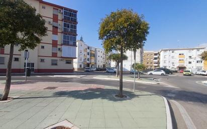 Vista exterior de Pis en venda en El Puerto de Santa María amb Aire condicionat