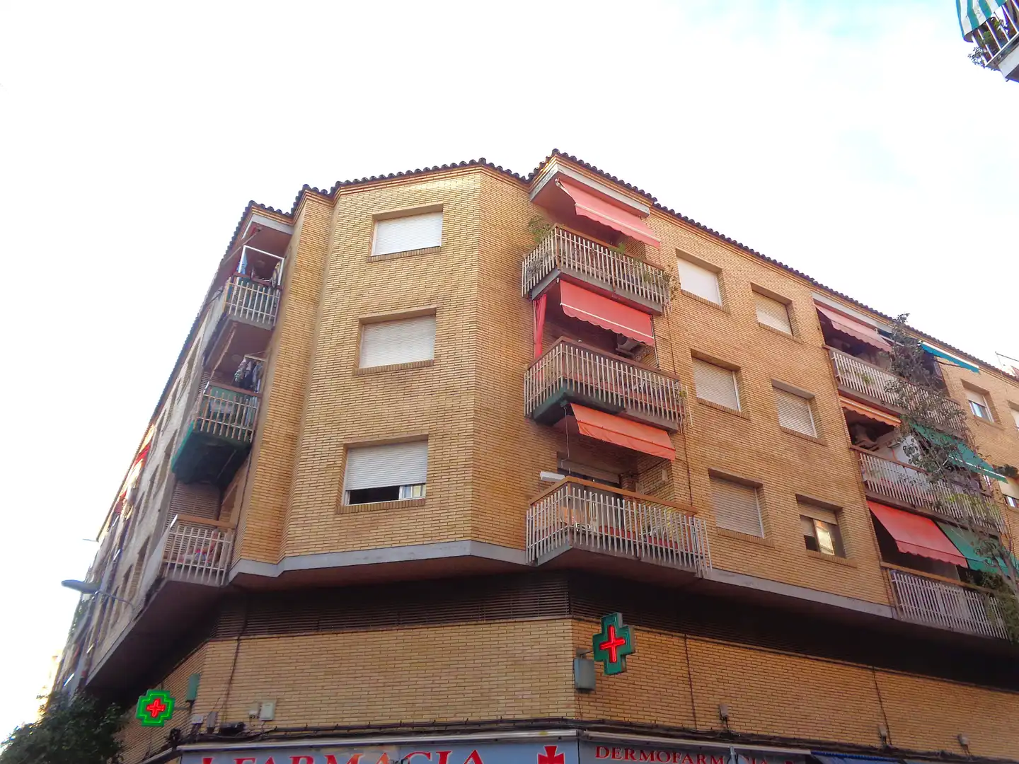 Exterior view of Garage for sale in L'Hospitalet de Llobregat  with Alarm