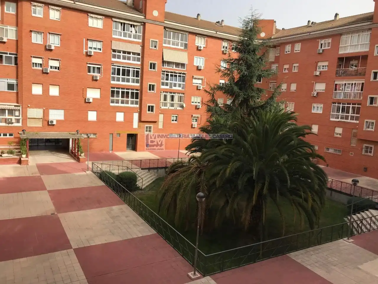 Vista exterior de Piso de alquiler en Cáceres con Aire acondicionado, Calefacción y Terraza