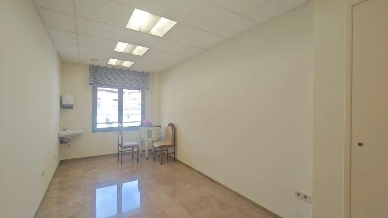 Commercial properties for rent in Centre - Passeig i Rodalies