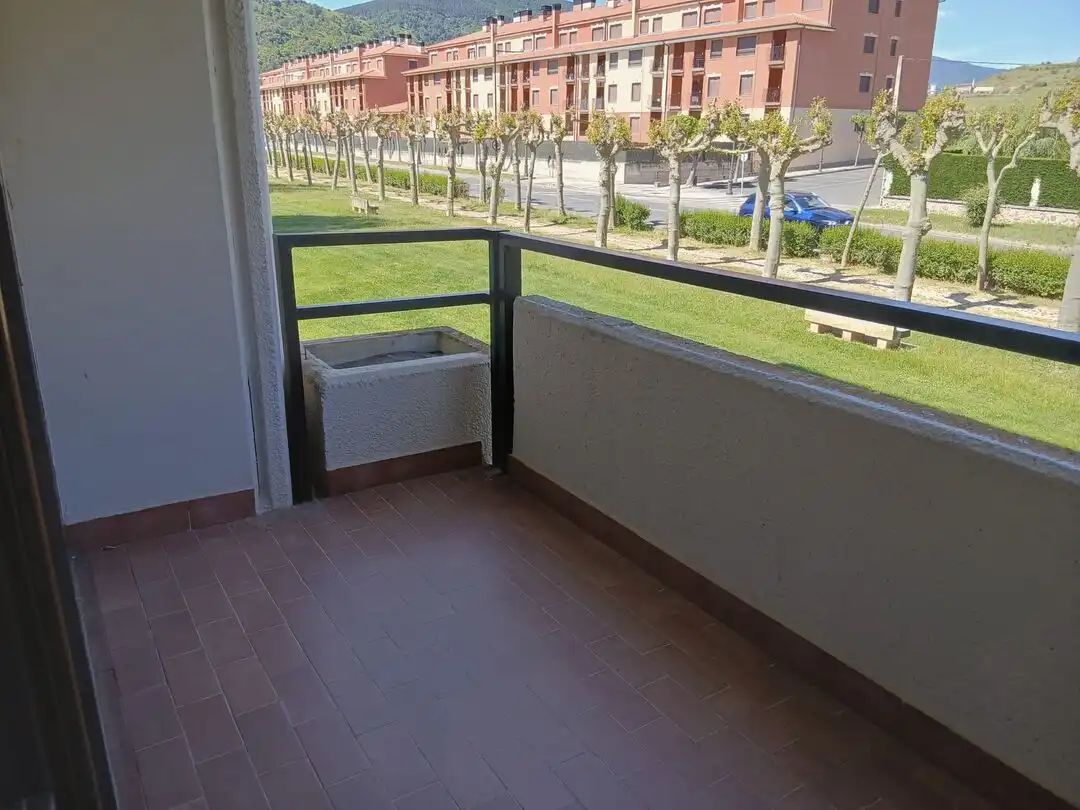 Terrasse von Wohnung zum Verkauf in Ezcaray mit Heizung, Privatgarten und Terrasse