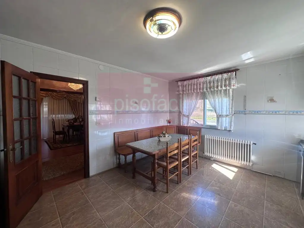 Dining room of Houses for sale in Lugo