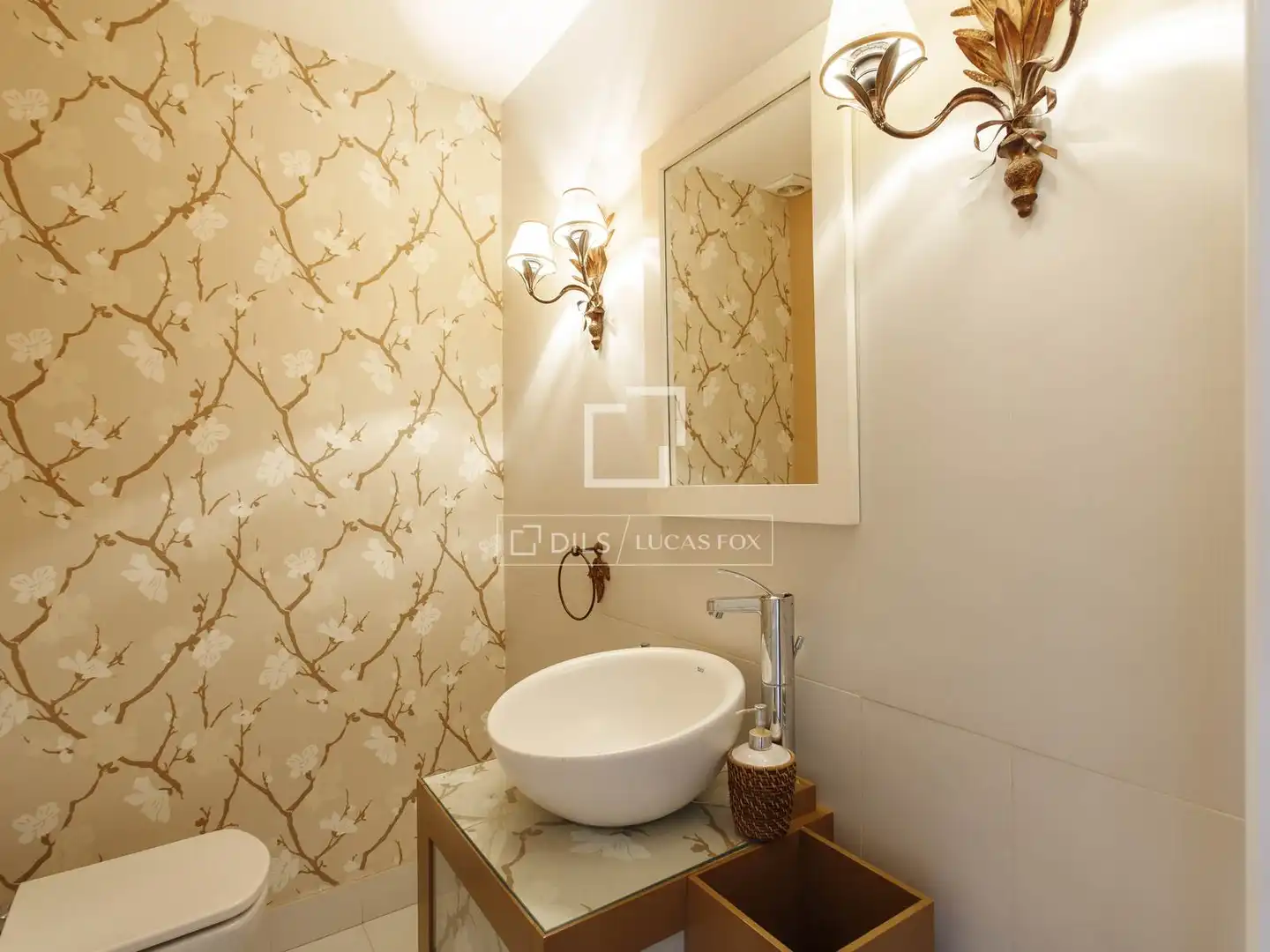 Badezimmer von Dachboden zur Miete in Madrid mit Klimaanlage, Heizung und Parkett