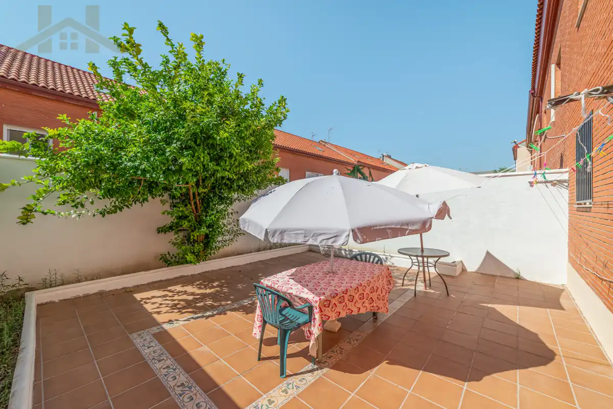 Terraza de Casa adosada en venta en Seseña con Calefacción