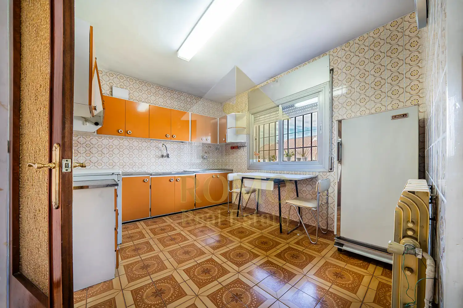 Kitchen of Houses for sale in Santa Perpètua de Mogoda  with Terrace, Storage room and Balcony