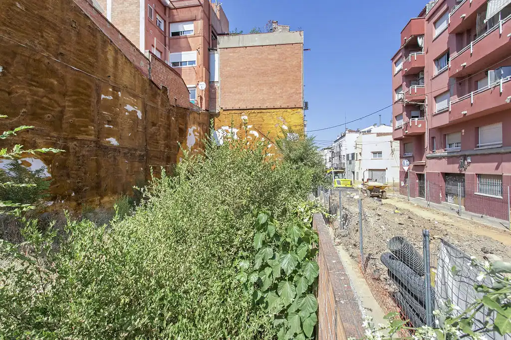 Terreno en venta en Barberà del Vallès