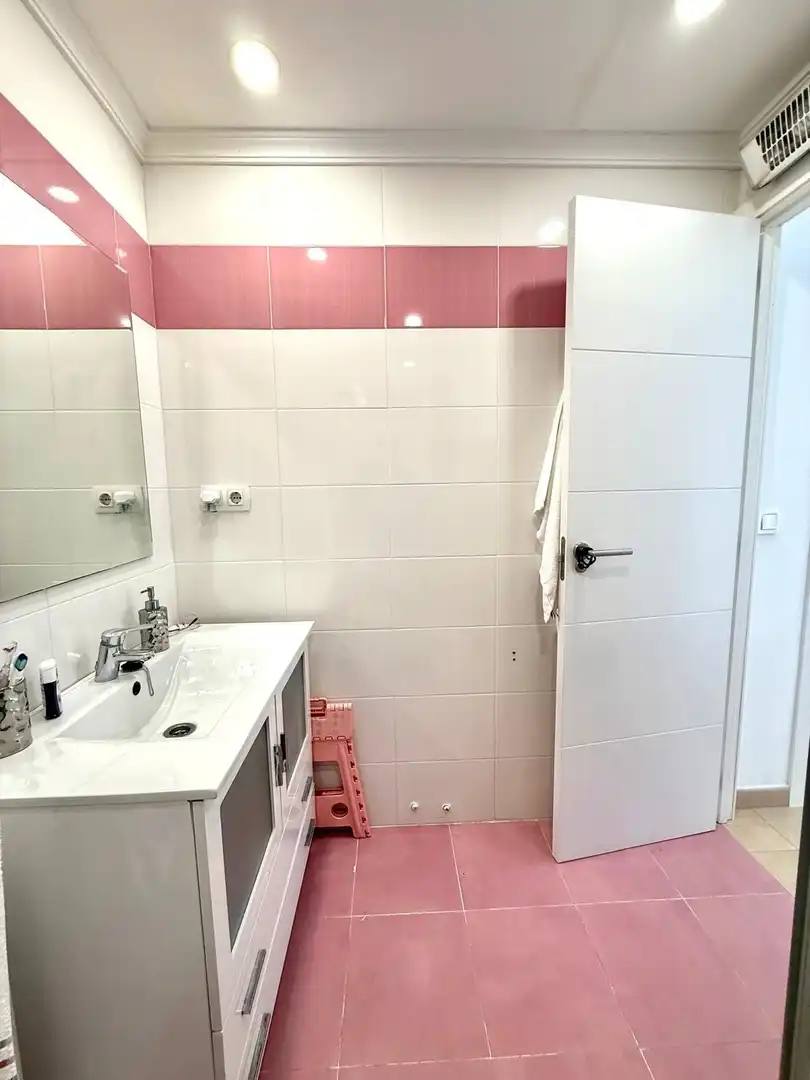 Bany de Pis en venda en Málaga amb Aire condicionat, Calefacció i Terrassa