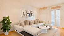 Living room of Flat for sale in  Barcelona Capital  with Heating and Balcony