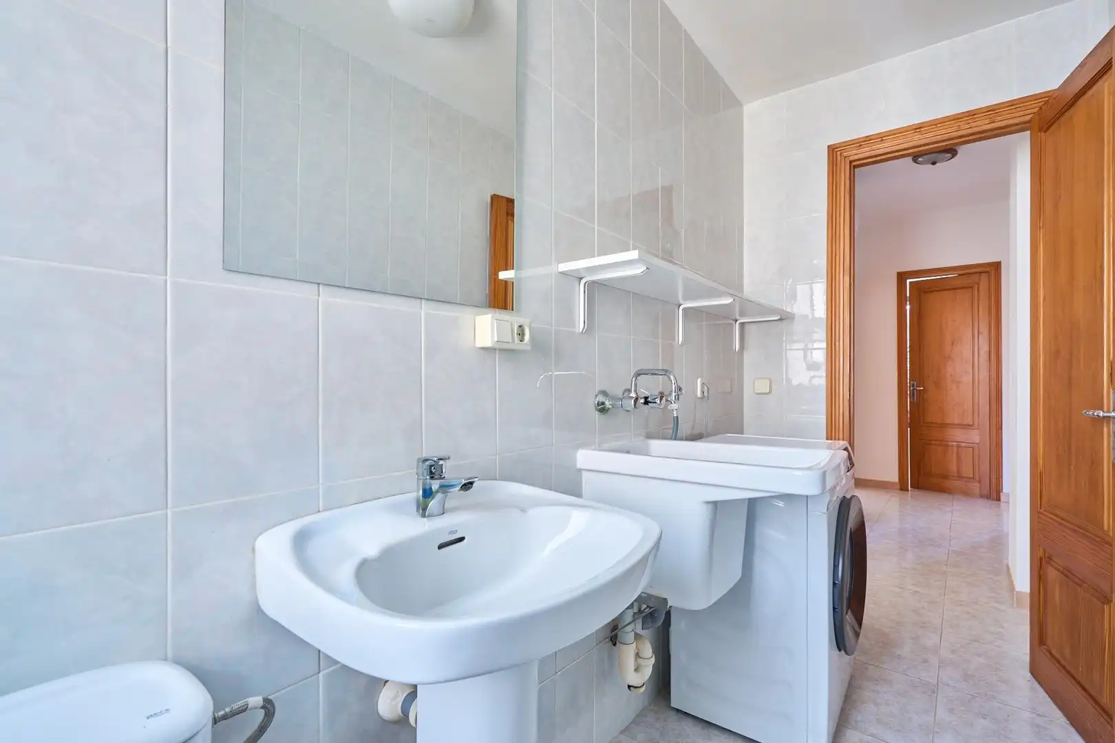Bathroom of Buildings for sale in Manacor