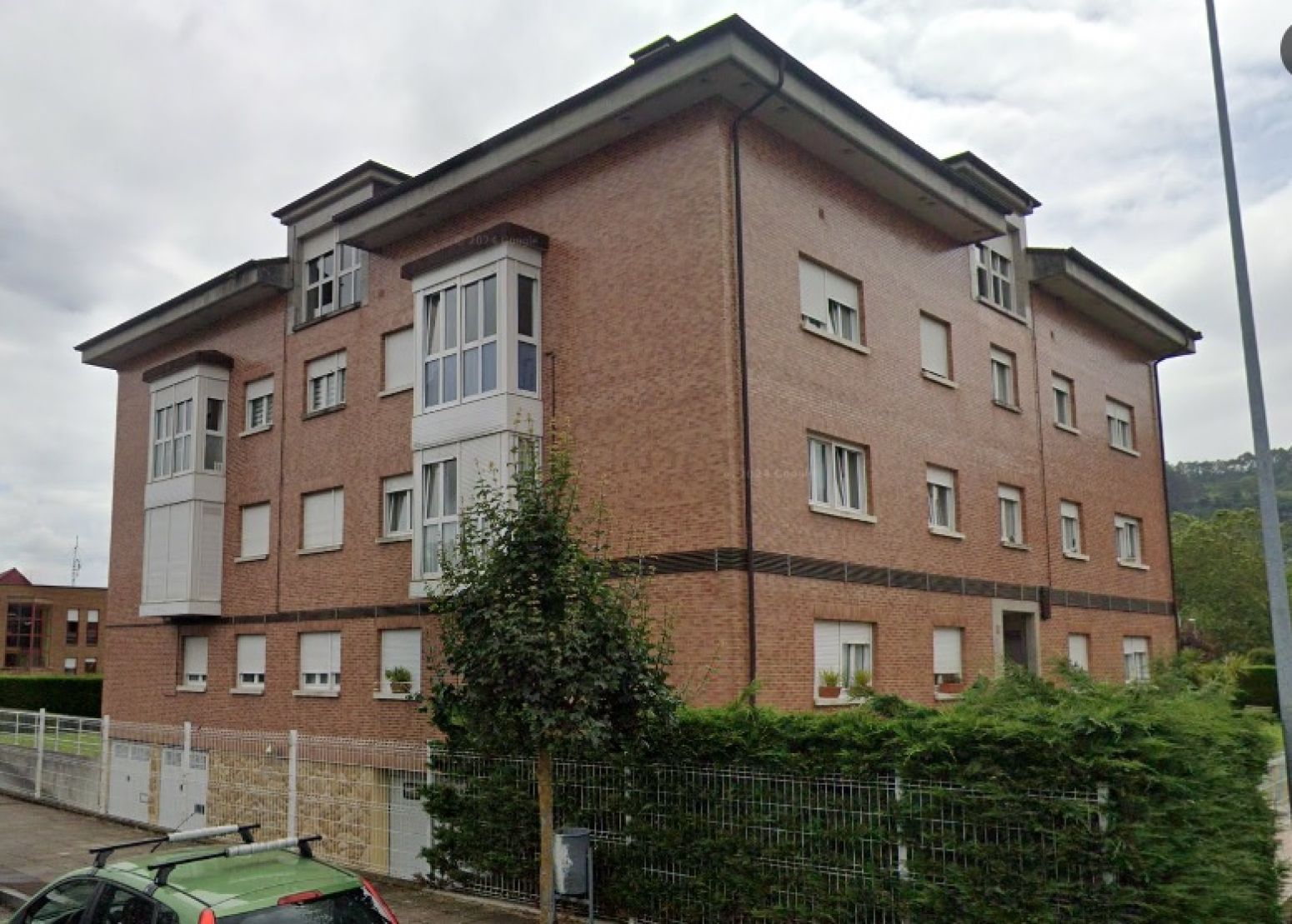 Vista exterior de Pis en venda en Villaviciosa amb Calefacció, Jardí privat i Parquet