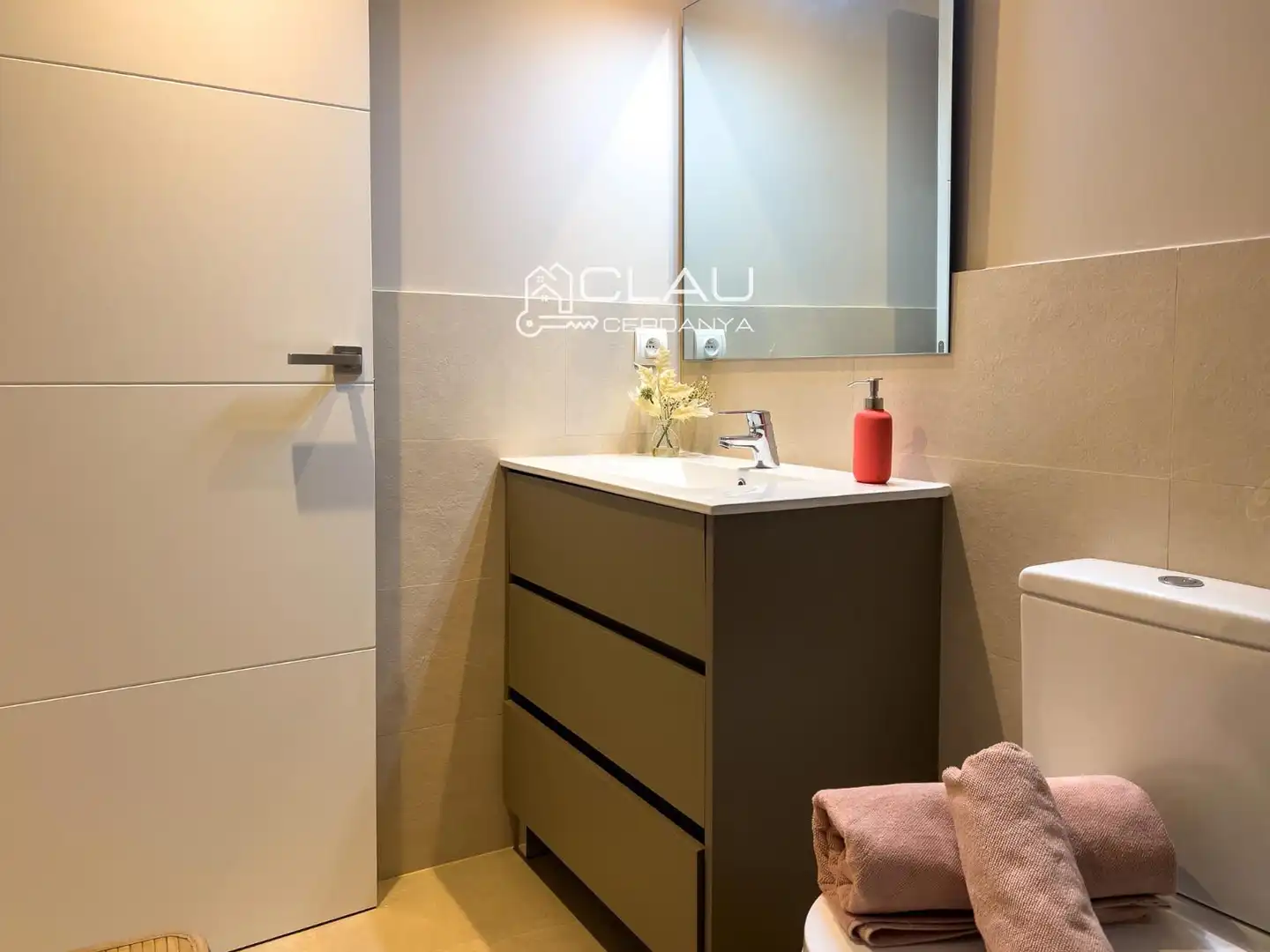 Baño de Piso en venta en Sainte - Léocadie con Calefacción, Jardín privado y Parquet