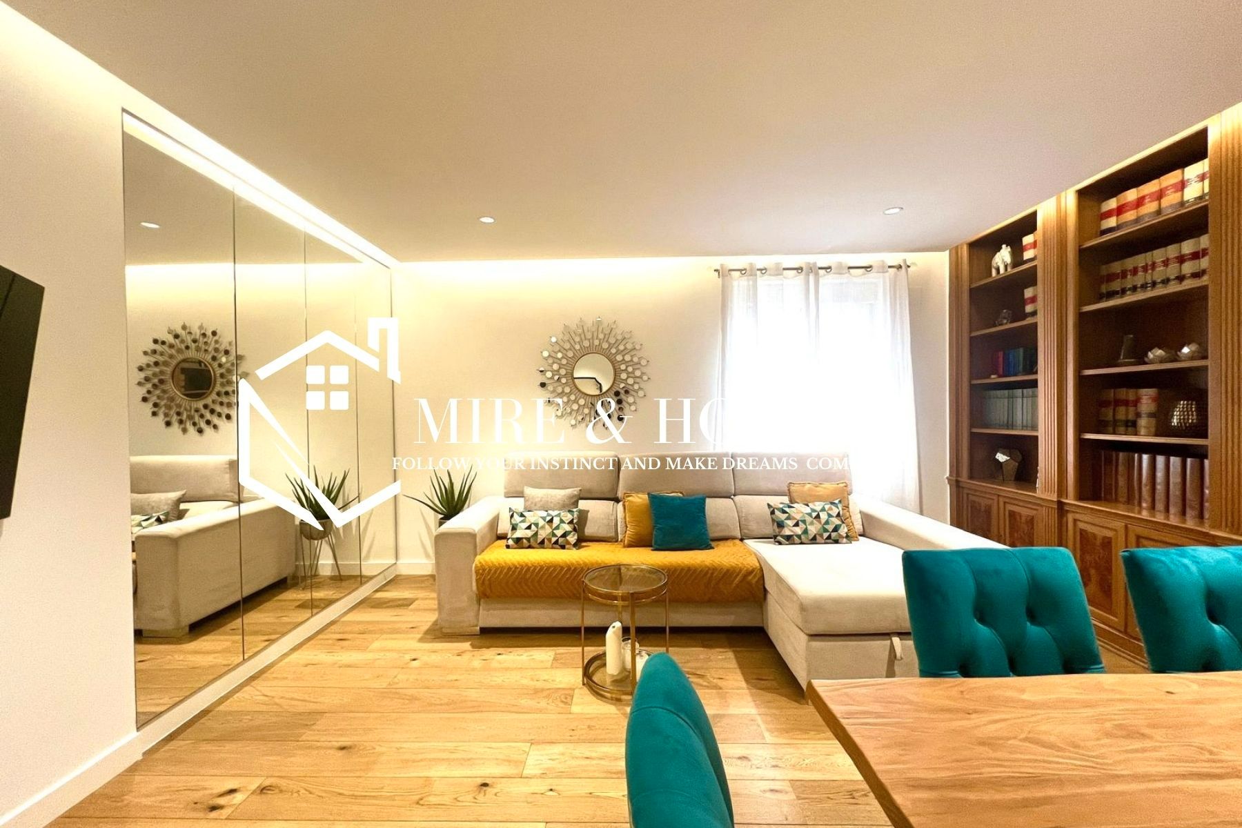 Sala d'estar de Dúplex en venda en  Madrid Capital amb Aire condicionat, Calefacció i Traster