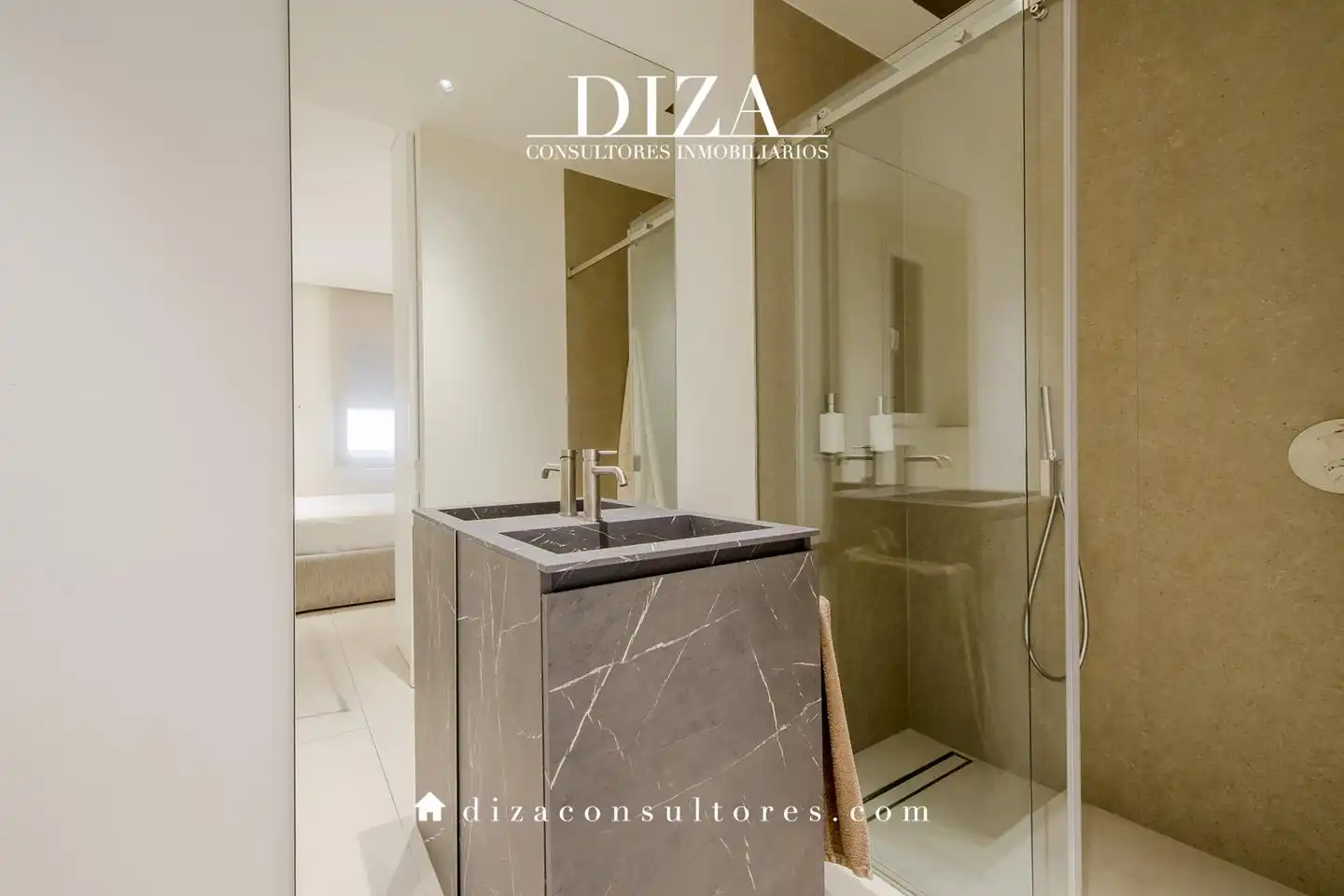 Bathroom of Attic for sale in Madrid  with Air Conditioner, Heating and Terrace