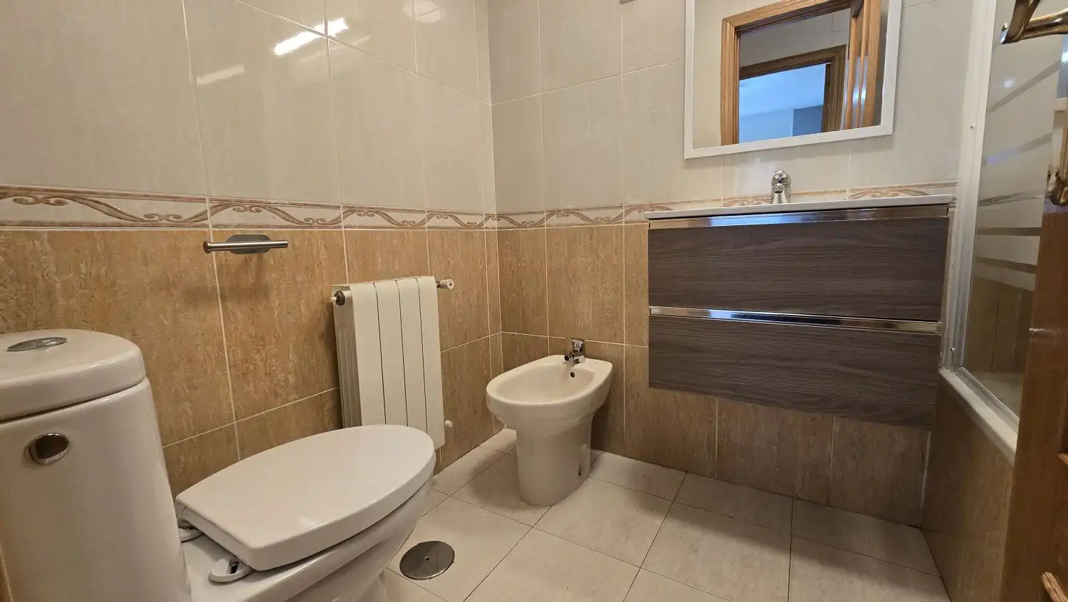 Baño de Piso en venta en Humanes de Madrid con Calefacción y Terraza