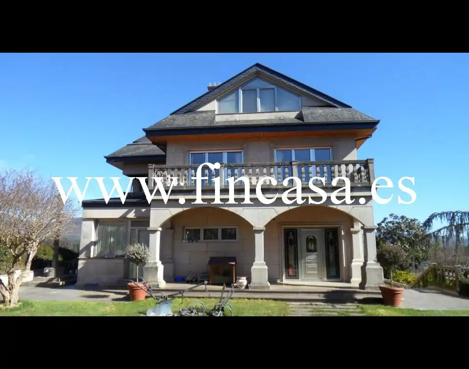 Vista exterior de Casa o chalet en venta en Mos con Calefacción, Jardín privado y Parquet