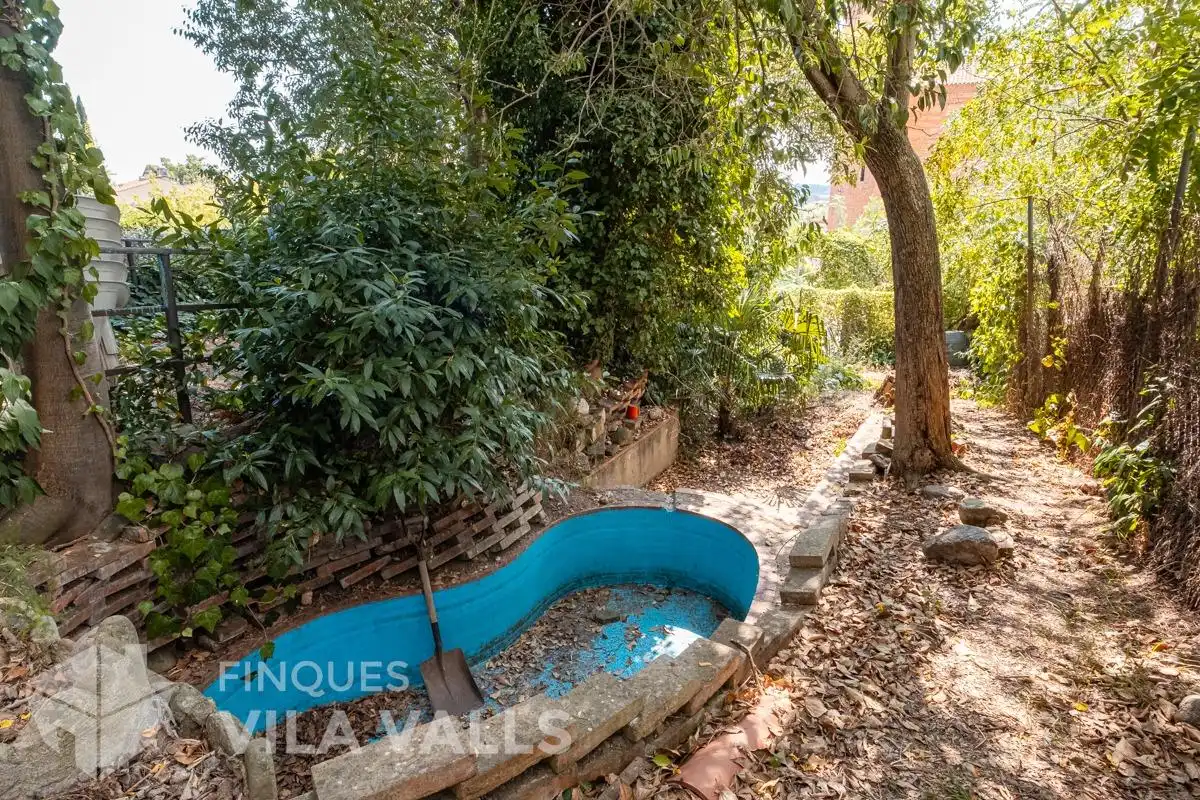 Vista exterior de Casa o xalet en venda en Palau-solità i Plegamans amb Jardí privat