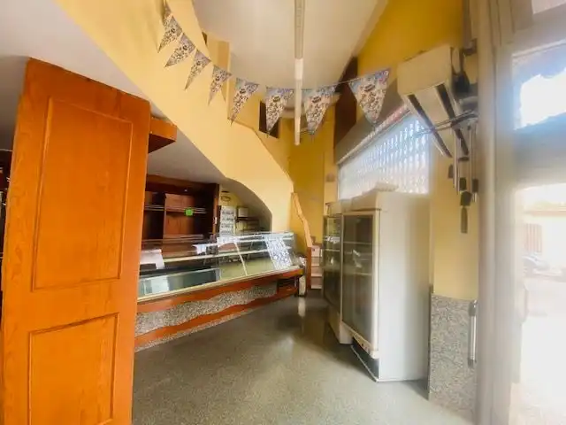 Local en venta en Ripollet con Aire acondicionado