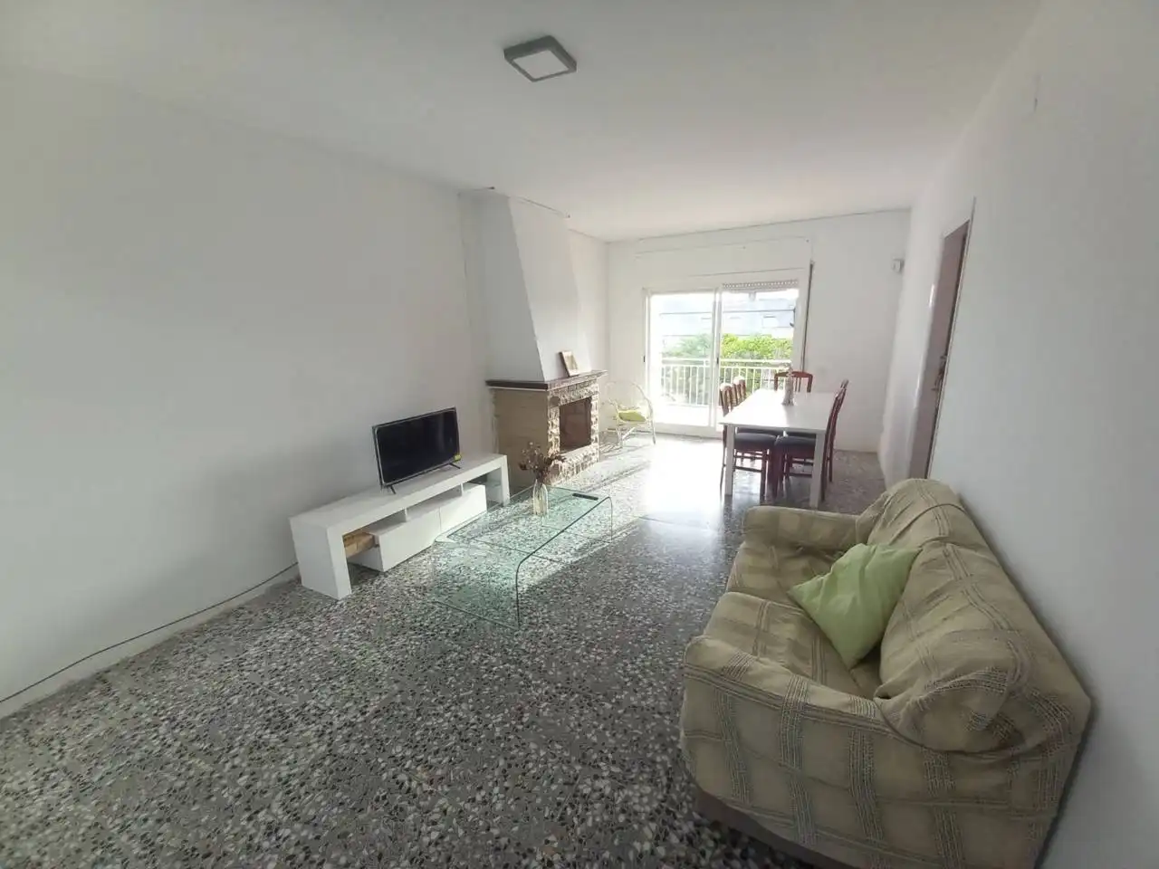 Sala d'estar de Pis en venda en Cubelles amb Calefacció, Terrassa i Traster