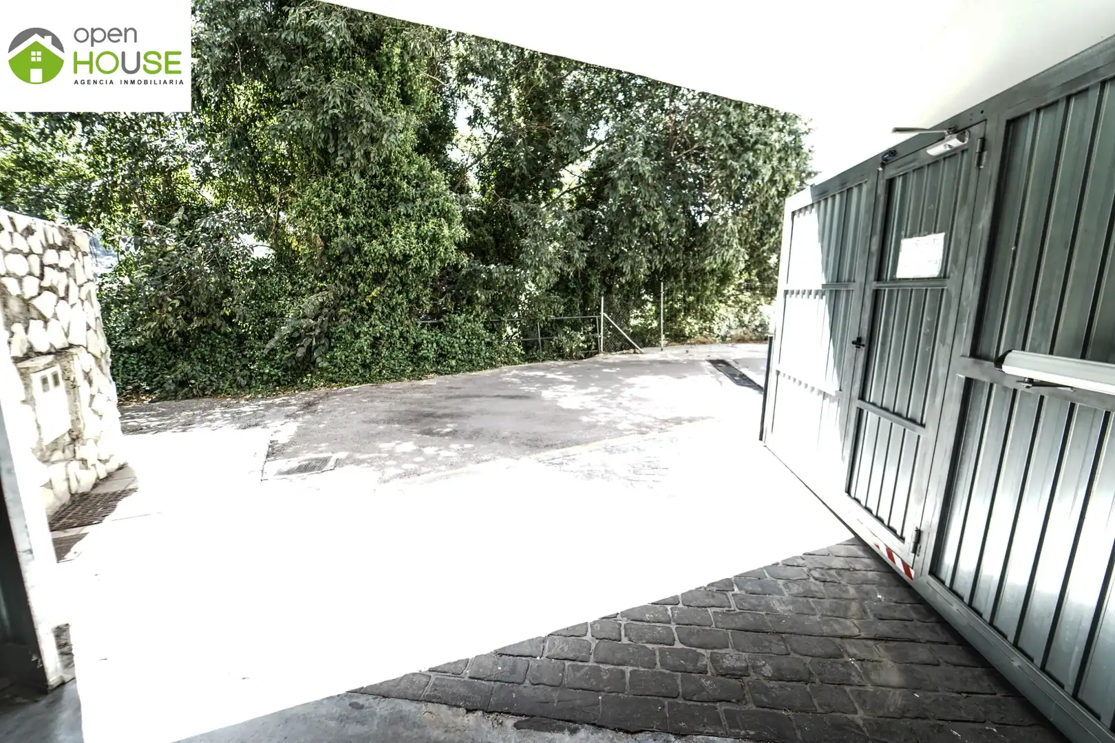 Parking de Piso de alquiler en Güéjar Sierra con Aire acondicionado, Terraza y Amueblado
