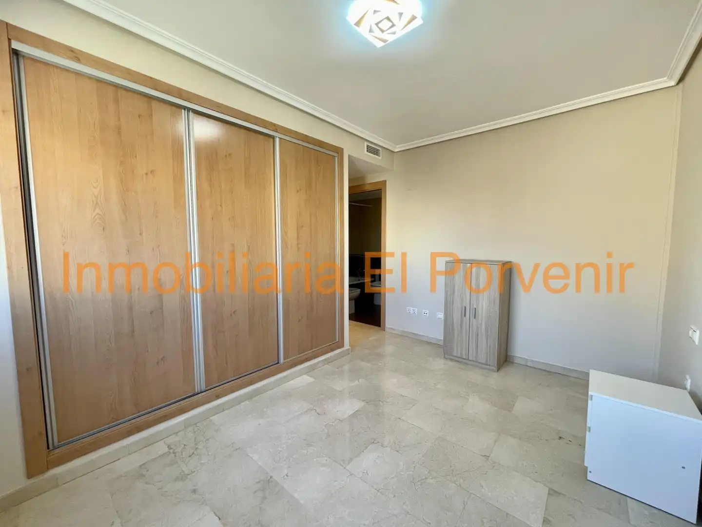 Flat for rent in Torrent  with Air Conditioner, Storage room and Balcony