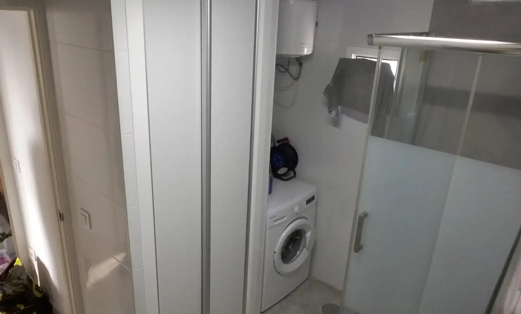 Bathroom of Apartments for rent in Las Palmas de Gran Canaria  with Storage room, Furnished and Washing machine