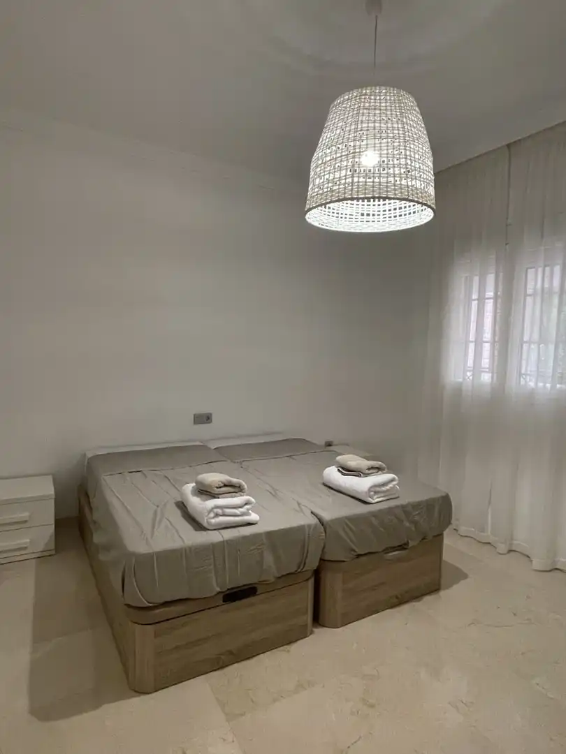 Dormitori de Apartament de lloguer en Marbella amb Aire condicionat, Calefacció i Terrassa