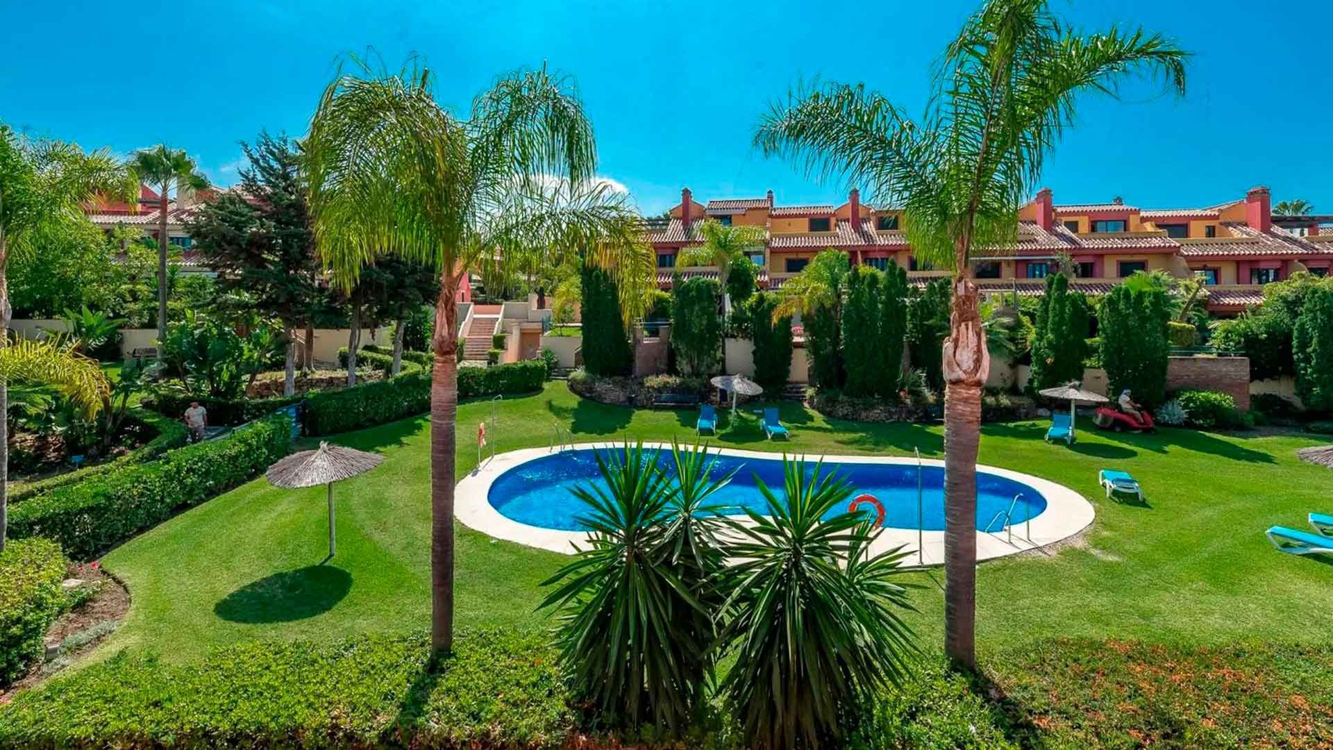Garden of Single-family semi-detached for rent in Marbella  with Heating, Terrace and Swimming Pool