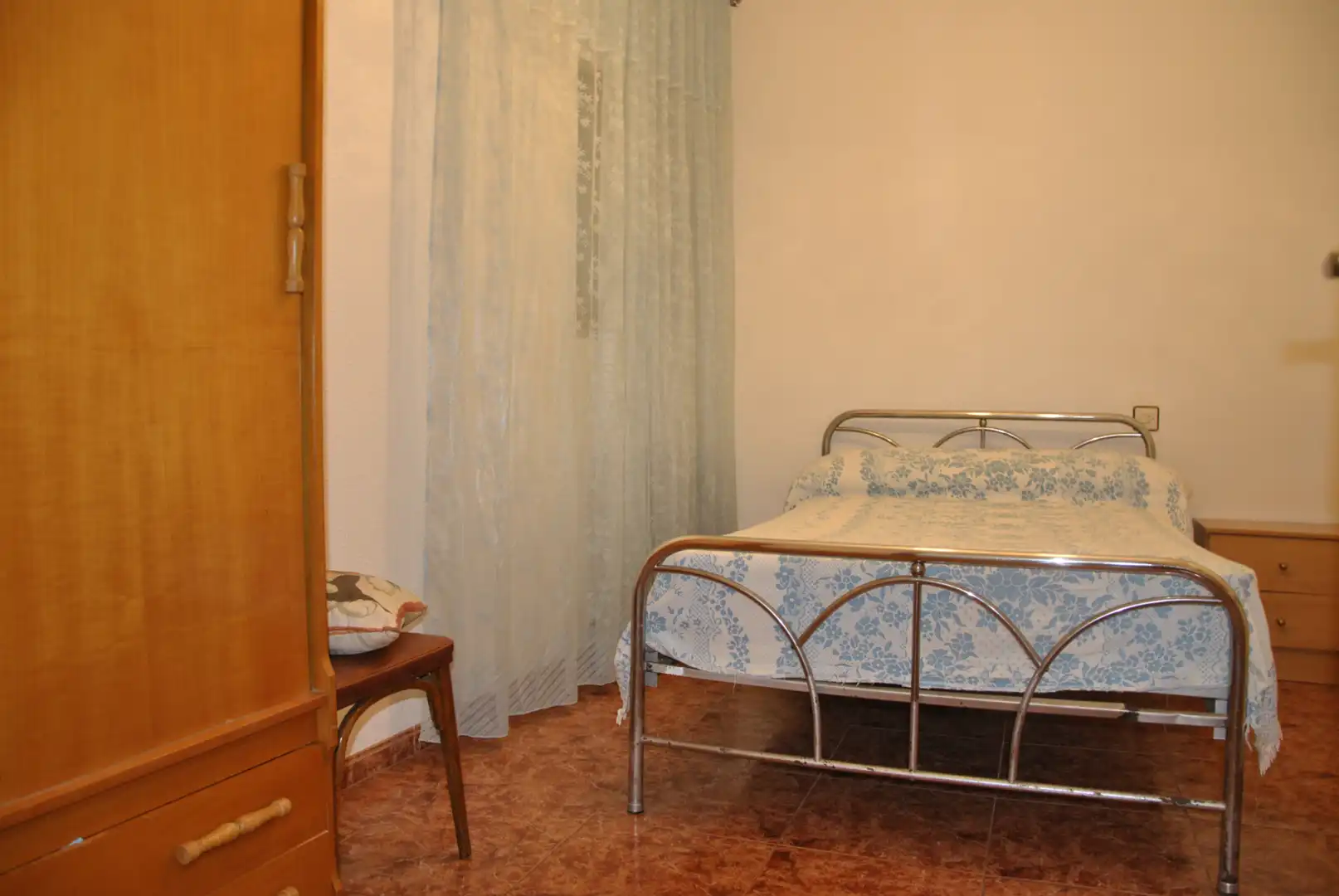 Dormitori de Casa adosada en venda en Ahigal amb Calefacció, Terrassa i Traster