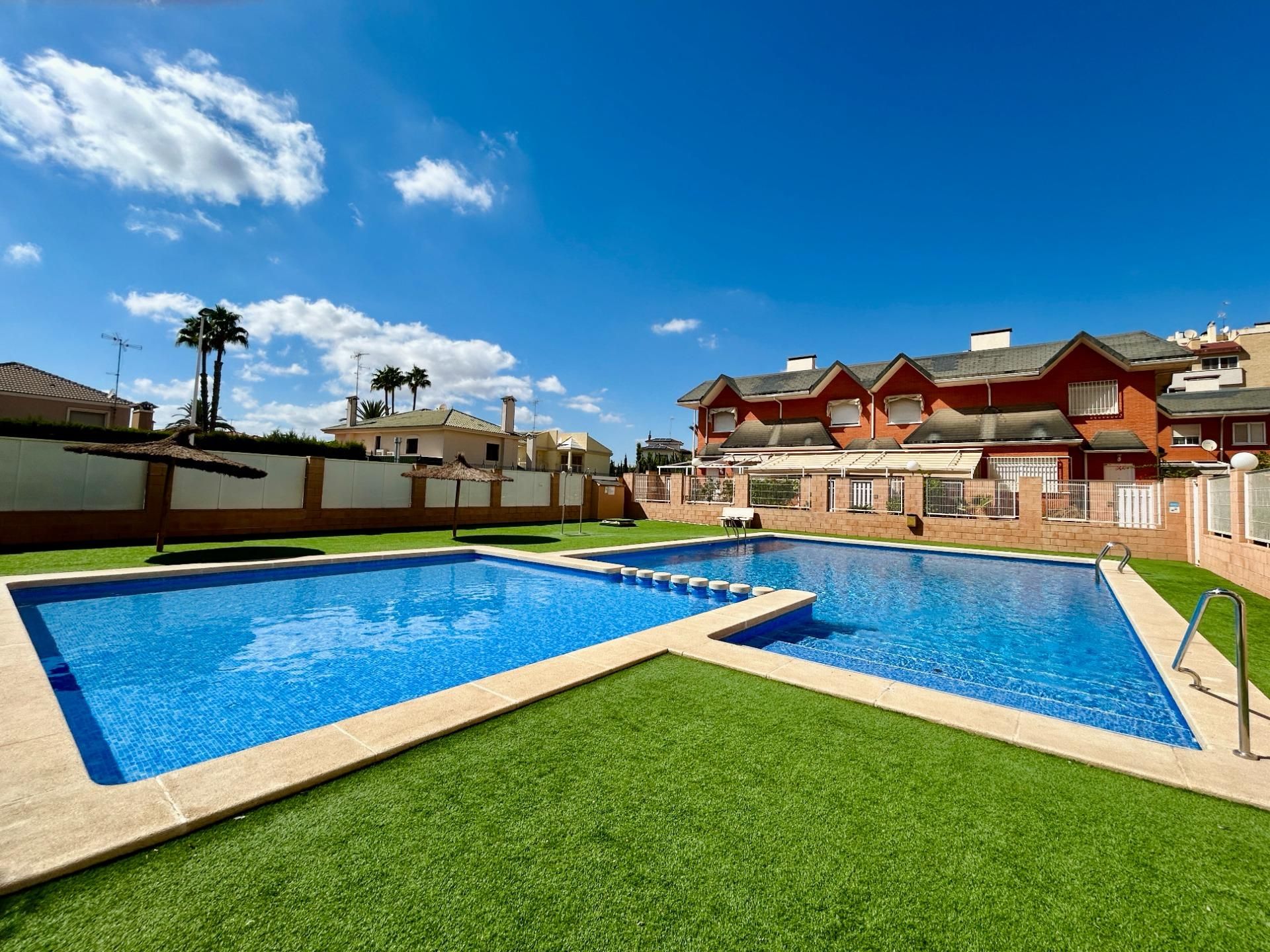 Piscina de Casa o xalet en venda en Elche / Elx amb Aire condicionat, Calefacció i Jardí privat