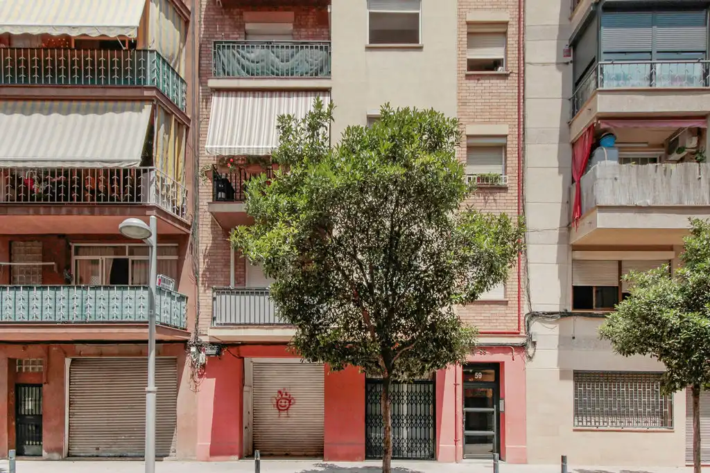 Vista exterior de Pis en venda en Barcelona