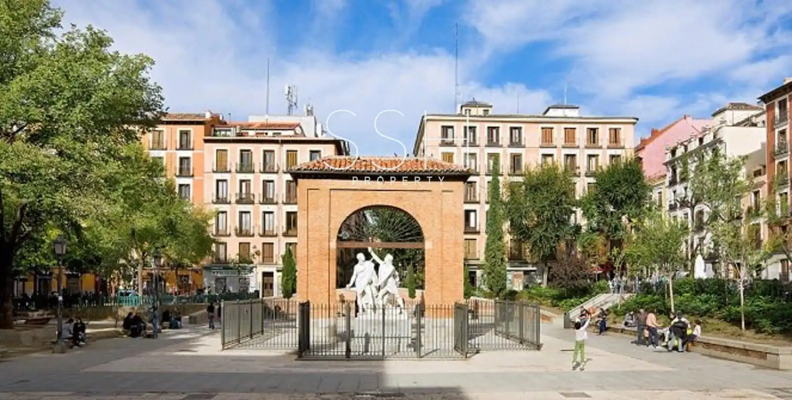 Außenansicht von Gebaude zum Verkauf in  Madrid Capital