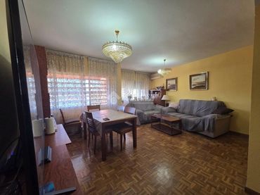 Piso en venta en Velilla de San Antonio
