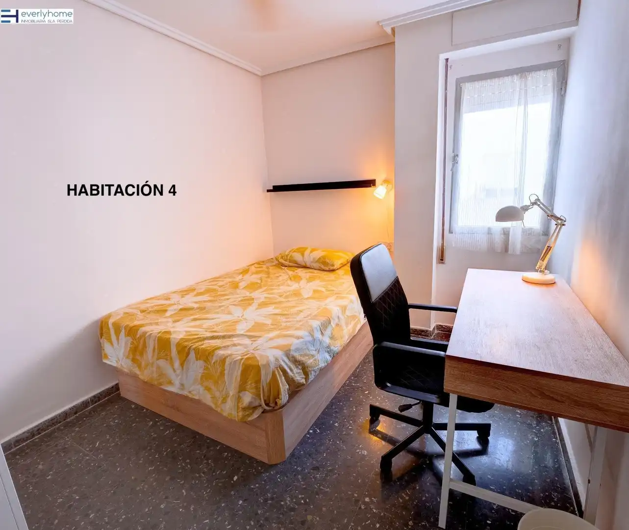 Habitación de Piso para compartir en Valencia con Terraza, Amueblado y Balcón