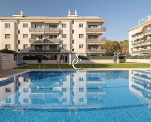 Swimming pool of Flat for sale in Vilanova i la Geltrú  with Air Conditioner, Heating and Terrace